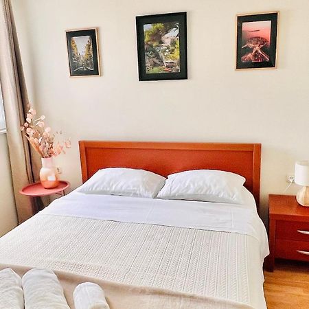 Luxury Beach Apartment W Sunset Sea Views 시베니크 외부 사진